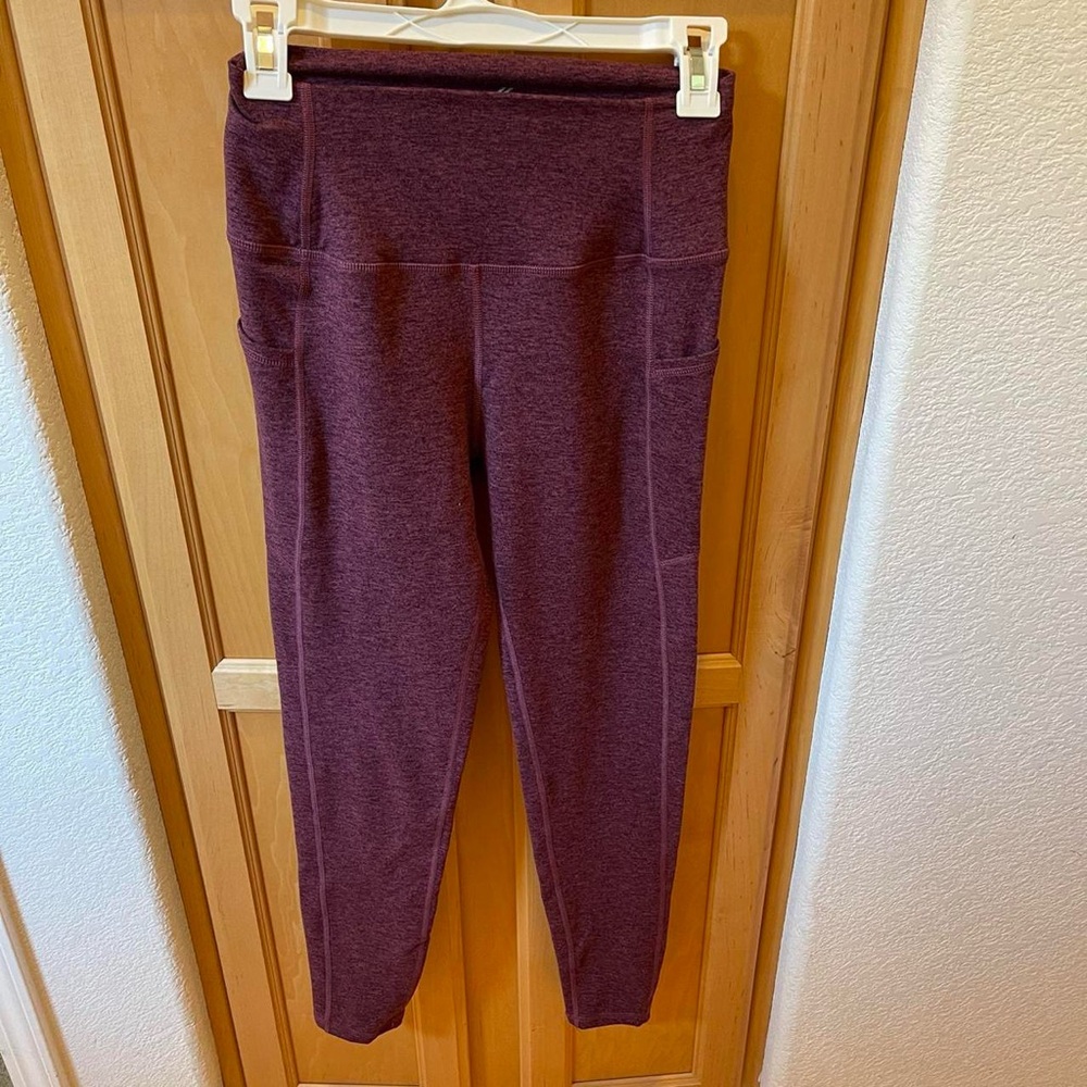 Burgundy Kyodan yoga leggings women’s size small with pockets